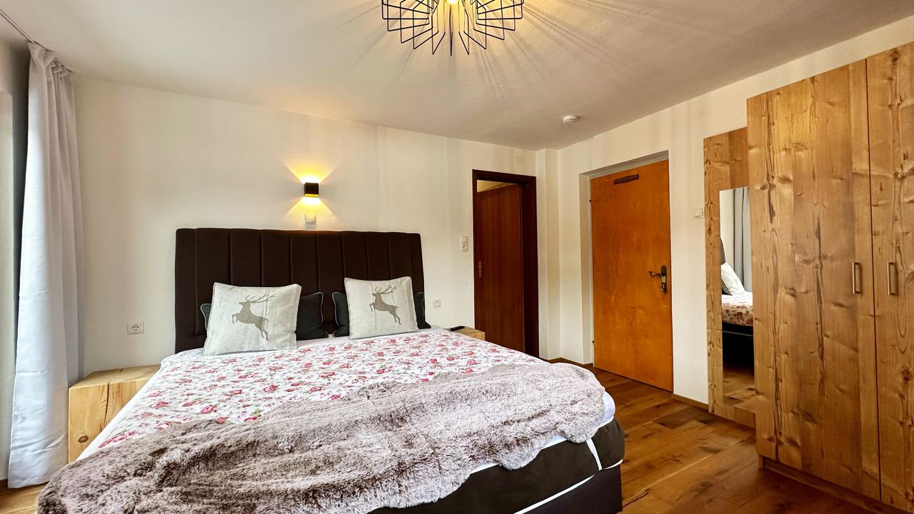 one of 7 bedrooms one of 7 bedrooms